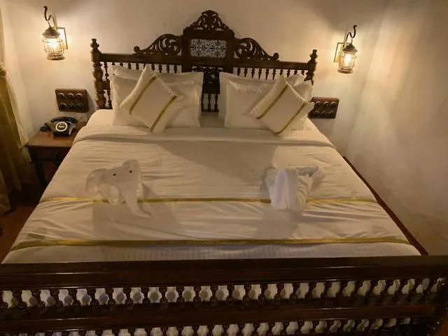 Abaamtharavadu Hotel Mala  India